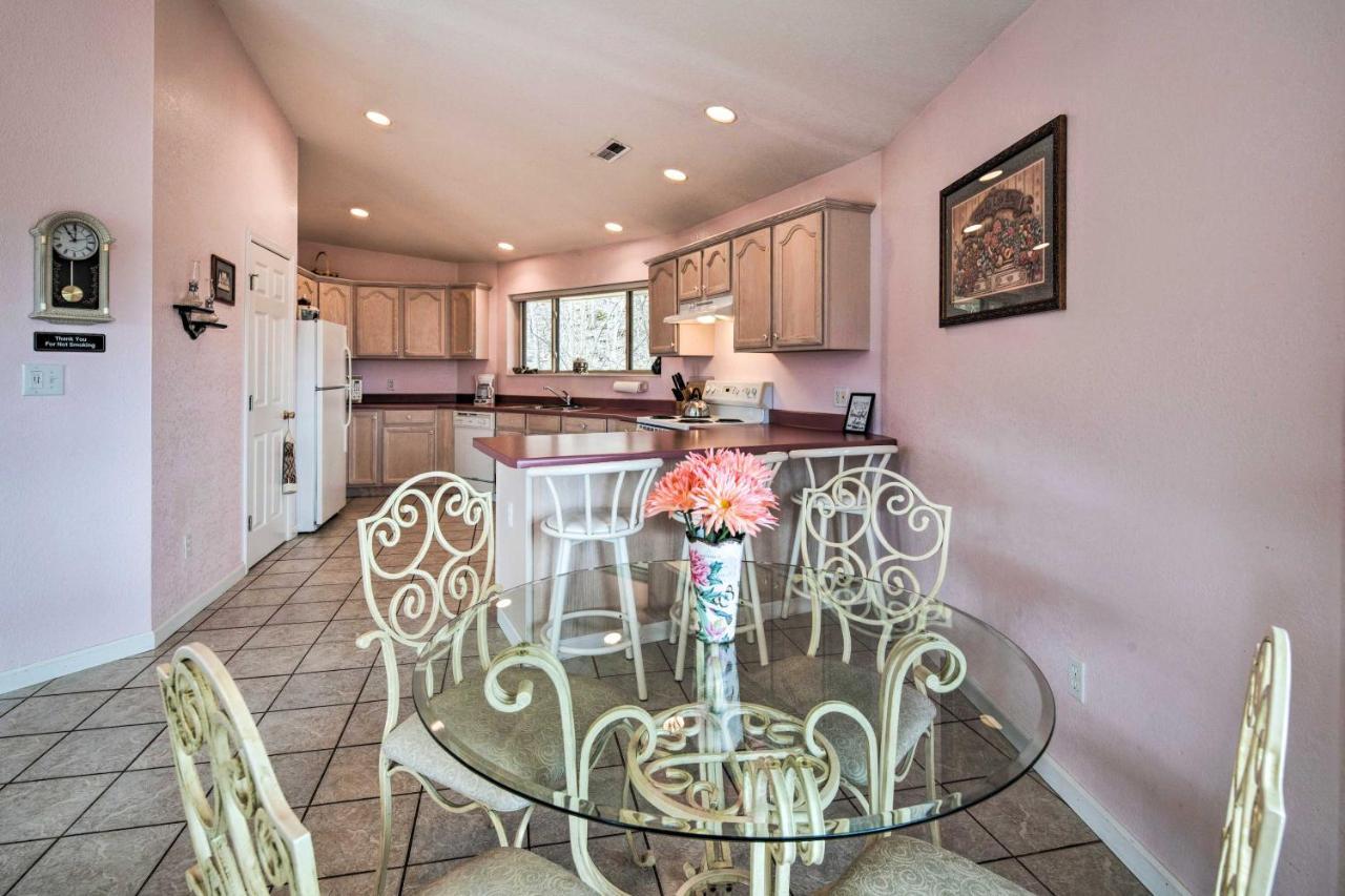 Charming Burnsville Apt With Mountain Views And Deck! Exterior photo