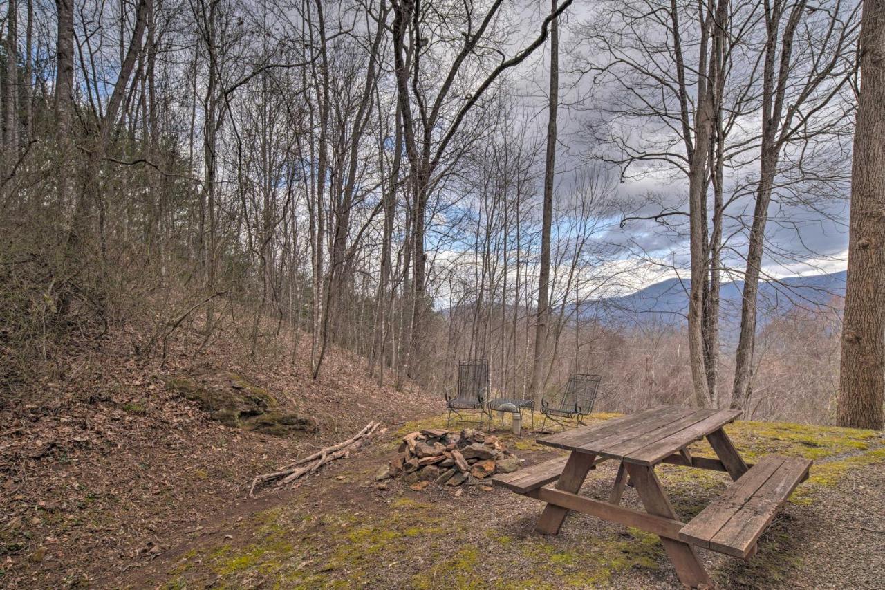 Charming Burnsville Apt With Mountain Views And Deck! Exterior photo